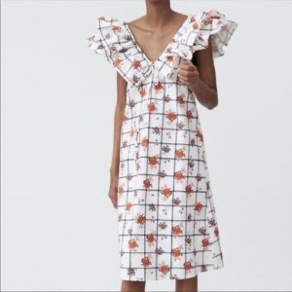 Zara size Large Crosshatch Floral Ruffle Shoulder Dress